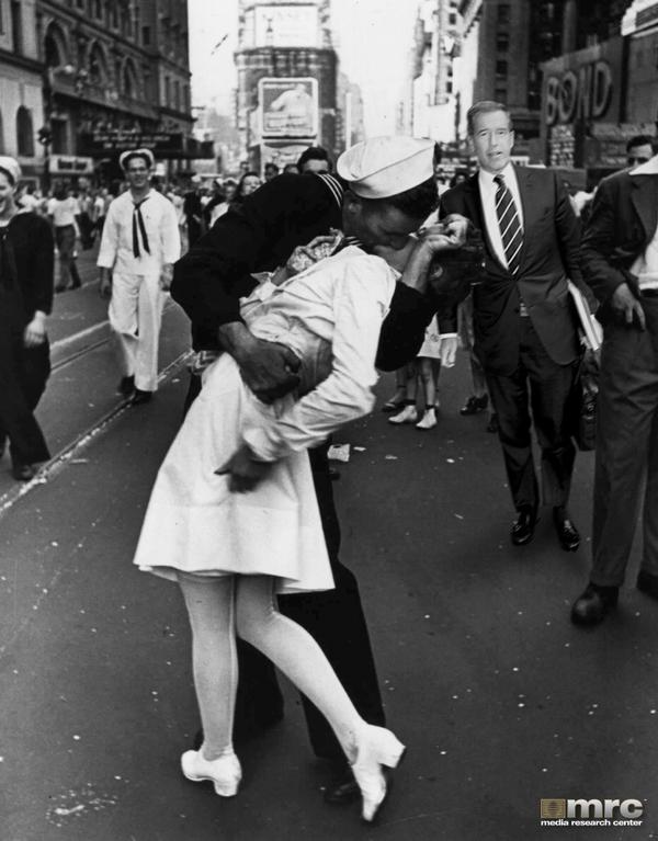 Brian Williams reports on the true identities of the mystery kissers in Times Square on VJ Day, 1945